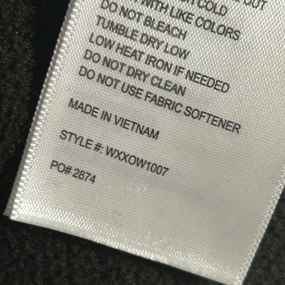Figs Black Performance Jacket - Picture 10 of 11